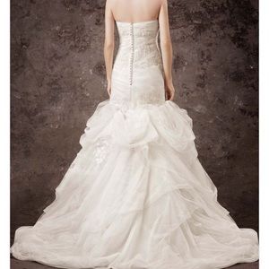 Vera wang wedding dress-size 8